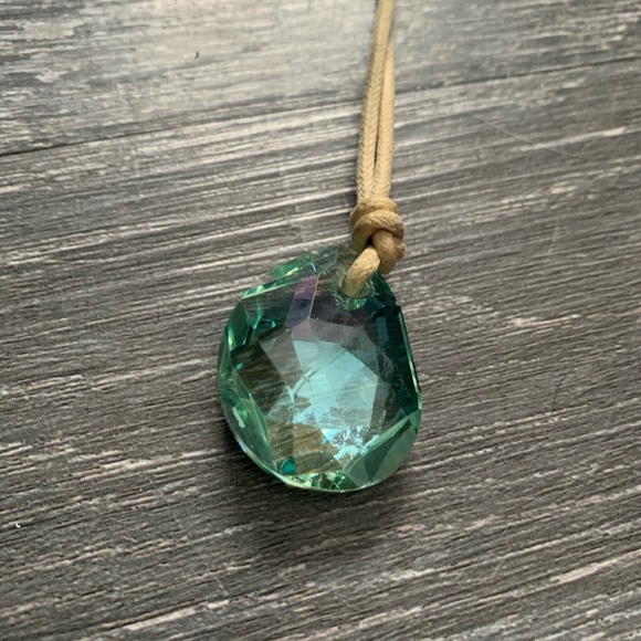 Swarovski Galet Chrysolite Pendant - Picture 3 of 5